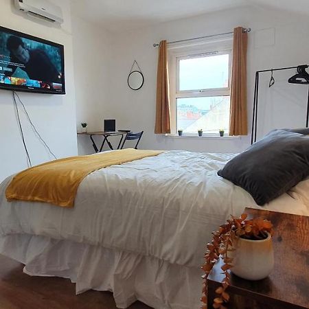 קארדיף Fast Broadband, Budget Stay, Free Netflix. מראה חיצוני תמונה